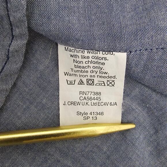 J. Crew Chambray Popover Tunic Shirt Women M Blue Long Sleeve Roll tab Button Up - Picture 12 of 12